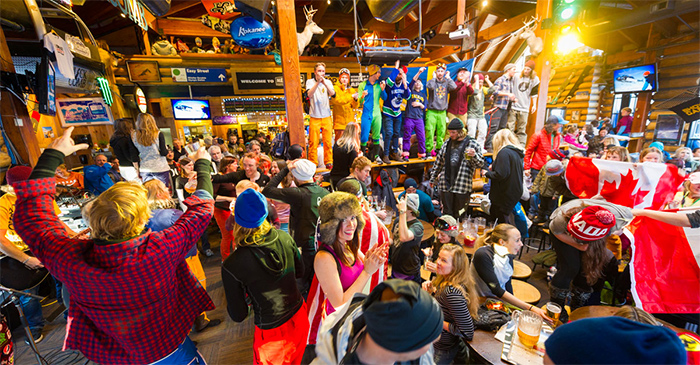 Canadian Working Holiday Guide: 5 Best Canadian Apres Ski Destinations